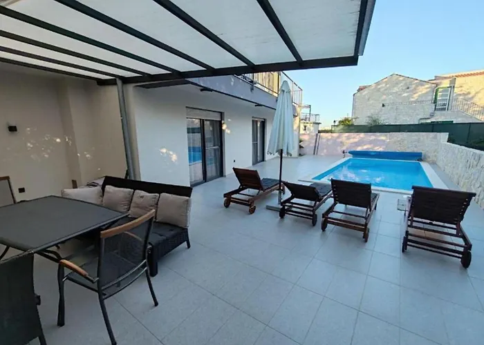 Adriatic With Pool Casa vacanze Privlaka (Zadar)